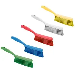 Cepillo de mano para polvos por colores